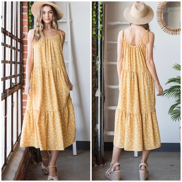 Dresses & Skirts - Feminine Boho Chic Yellow Floral Relaxed Fit Tiered Maxi Dress